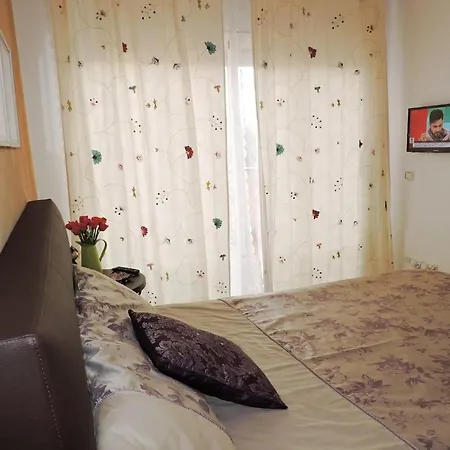 Lcd - Alfons I Prázdninový dům *